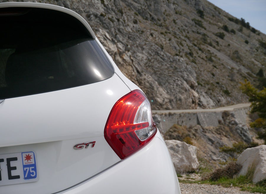 Prueba Peugeot 208 GTi Prueba Peugeot 208 GTi, Niza, Rubén Fidalgo
