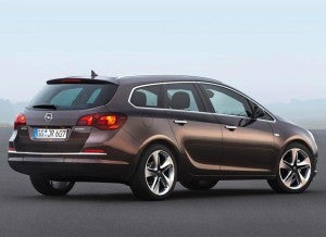 Opel Astra Sports Tourer El Opel Astra Sports Tourer también recibe el nuevo motor 1.6 SIDI.