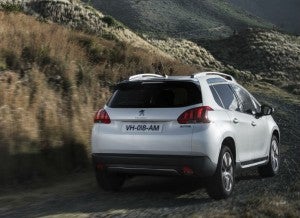 Peugeot 2008 El Peugeot 2008 se defiende con sobresaliente tanto en la ciudad como en la carretera.