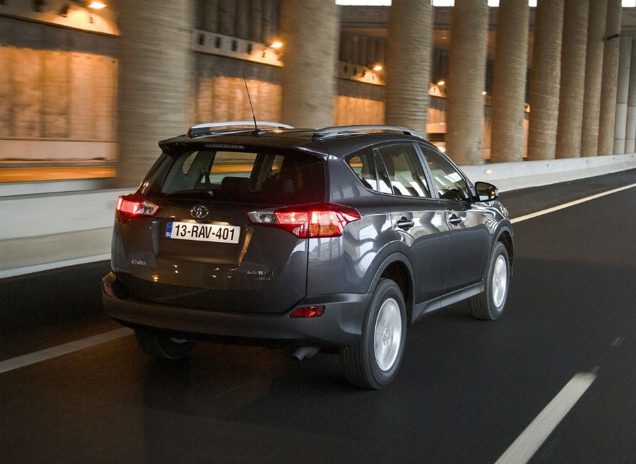 Toyota RAV4 Toyota aumenta el número de opciones de equipamiento del Toyota RAV4.