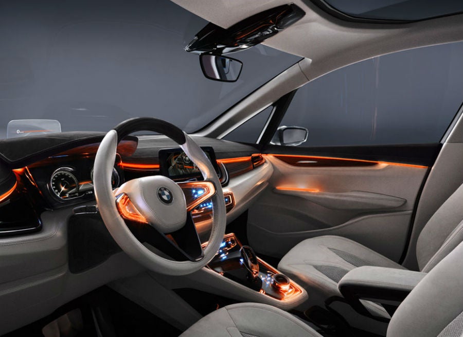 BMW Concept Active Tourer El interior del BMW Concept Active Tourer es de los elementos que más variará en la versión comercial de este modelo.