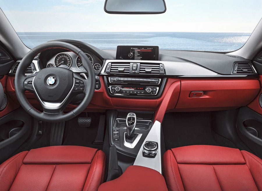 BMW Serie 4 Coupe El interior del BMW Serie 4 Coupé aporta novedades, pero no es ningún cambio radical respecto al Serie 3.