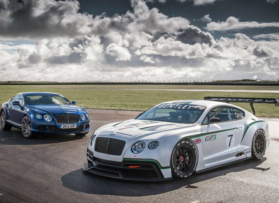 Bentley Continental GT3 El Bentley Continental GT3 ahorra hasta una tonelada de peso respecto al modelo de serie.