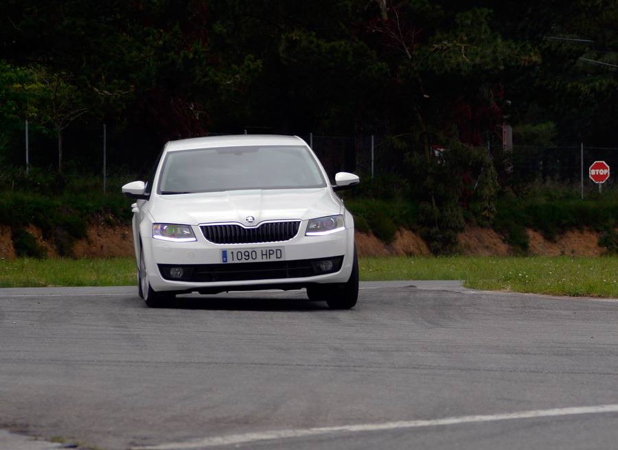 Prueba Skoda Octavia 1.8 TSi 180 CV Prueba Skoda Octavia 1.8 TSi 2013, A Pastoriza, Rubén Fidalgo