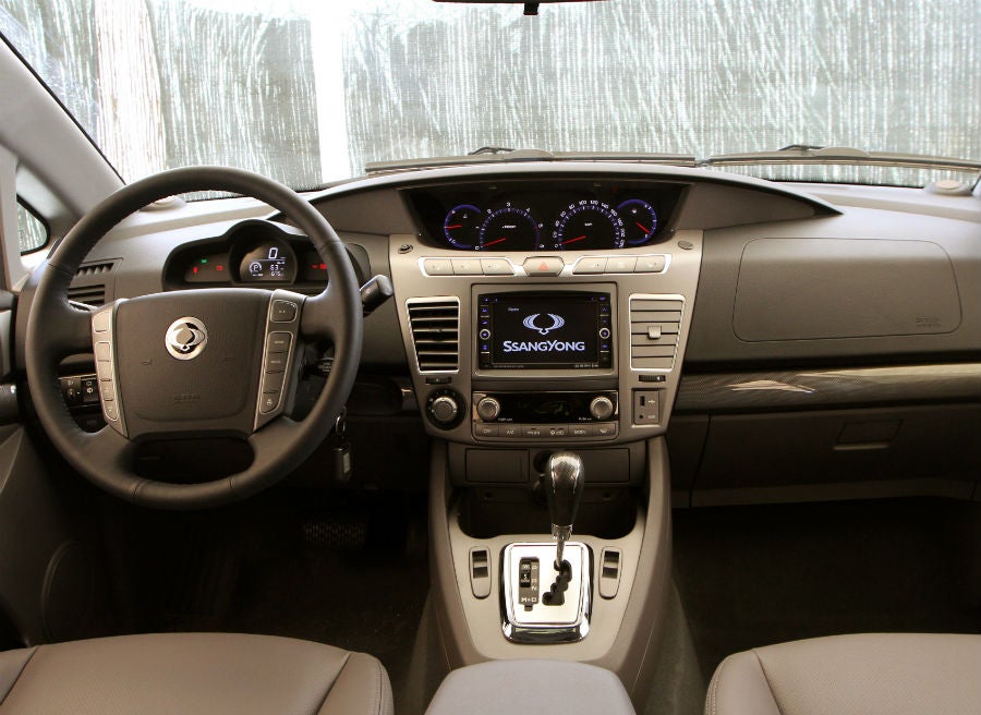 SsangYong Rodius En el interior del SsangYong Rodius se aprecia un importante salto de calidad respecto a la anterior generación.