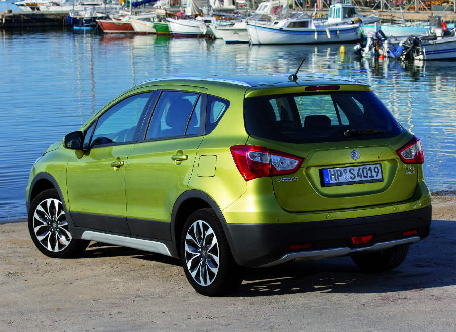 Suzuki SX4 S-Cross Suzuki apuesta por un renovado diseño para el Suzuki SX4 S-Cross.