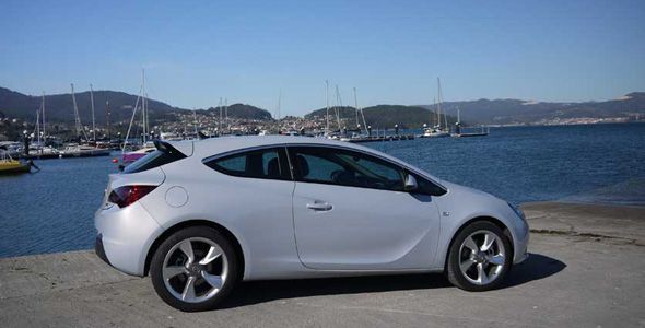 Nuevo Opel Astra GTC 1.6 SIDI Turbo de 170 CV, con un 15% menos de consumo Nuevo Opel Astra GTC 1.6 SIDI Turbo de 170 CV, con un 15% menos de consumo