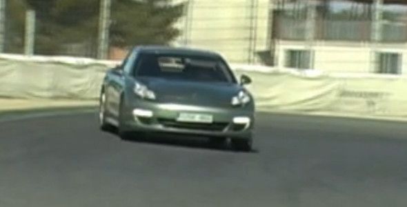 Vídeo pruebas de coches: Porsche Panamera y Opel Astra sedán Vídeo pruebas de coches: Porsche Panamera y Opel Astra sedán