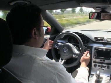 Cómo funciona el sistema de alerta de cambio involuntario de carril Cómo funciona el sistema de alerta de cambio involuntario de carril