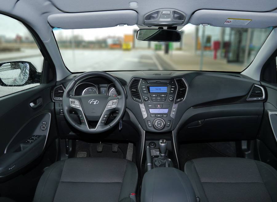 Prueba Hyundai Santa Fe 2WD 150 CV diesel 7 plazas Prueba Hyundai Santa Fe 2WD 150 CV diesel 7 plazas, interior, Rubén Fidalgo