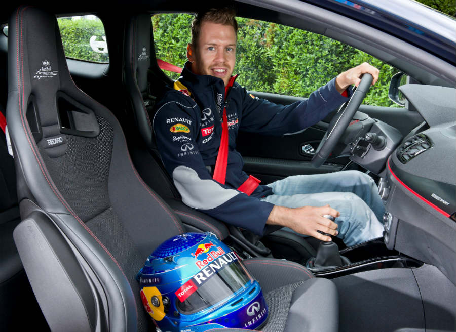 Renault Megane RS Red Bull RB8 Los asientos Recaro con el logotipo del equipo Red Bull de Fórmula 1 son exclusivos de esta versión.