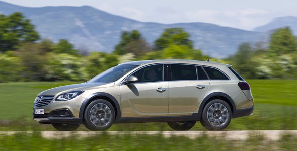 Los nuevos Opel Insignia e Insignia Country Tourer tendrán un nuevo sistema de infoentretenimiento Los nuevos Opel Insignia e Insignia Country Tourer tendrán un nuevo sistema de infoentretenimiento