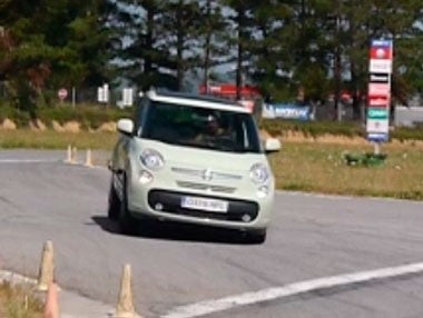 Vídeo prueba del Fiat 500L 1.6 Multijet 105 CV 2013 Vídeo prueba del Fiat 500L 1.6 Multijet 105 CV 2013