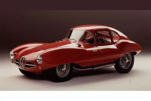 El modelo original del Disco Volante recuerda al diseño de algunos modelos Jaguar de la época.