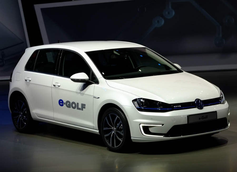 VW e-golf El Volkswagen e-Golf ha sido presentado en el Salón de Frankfurt.