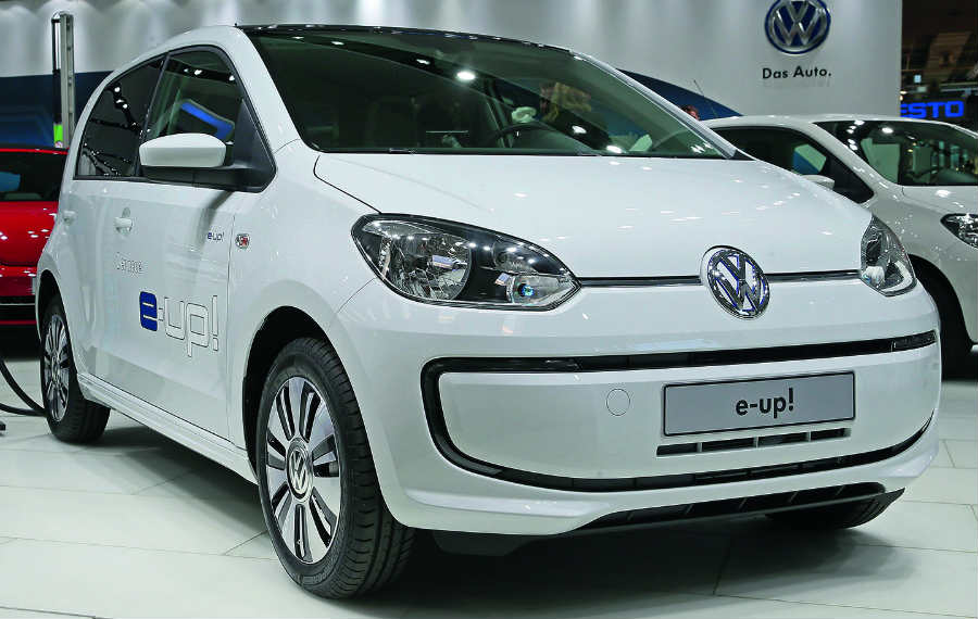 Volkswagen e-Up! El Volkswagen e-Up! tiene una autonomía de 160 kilómetros.