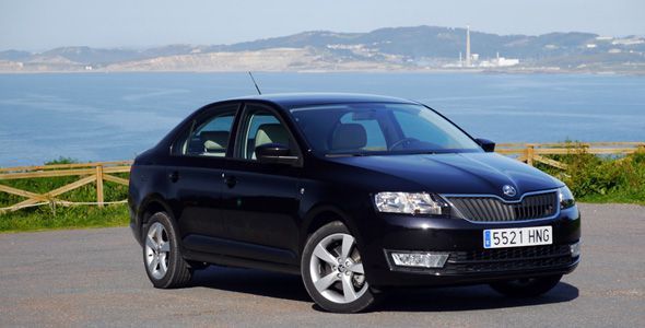 Skoda Rapid 2013 1.6 TDi 105 CV: el “simply clever”, a prueba Skoda Rapid 2013 1.6 TDi 105 CV: el “simply clever”, a prueba