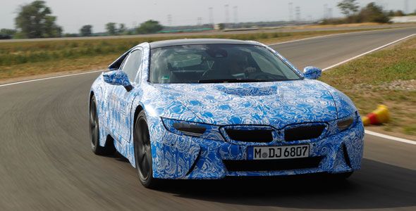 BMW i8, con un consumo de menos de 2,5 l/100 km BMW i8, con un consumo de menos de 2,5 l/100 km