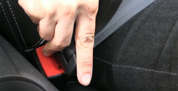 Tráfico inicia una campaña de control del uso del cinturón y las sillitas infantiles Tráfico inicia una campaña de control del uso del cinturón y las sillitas infantiles