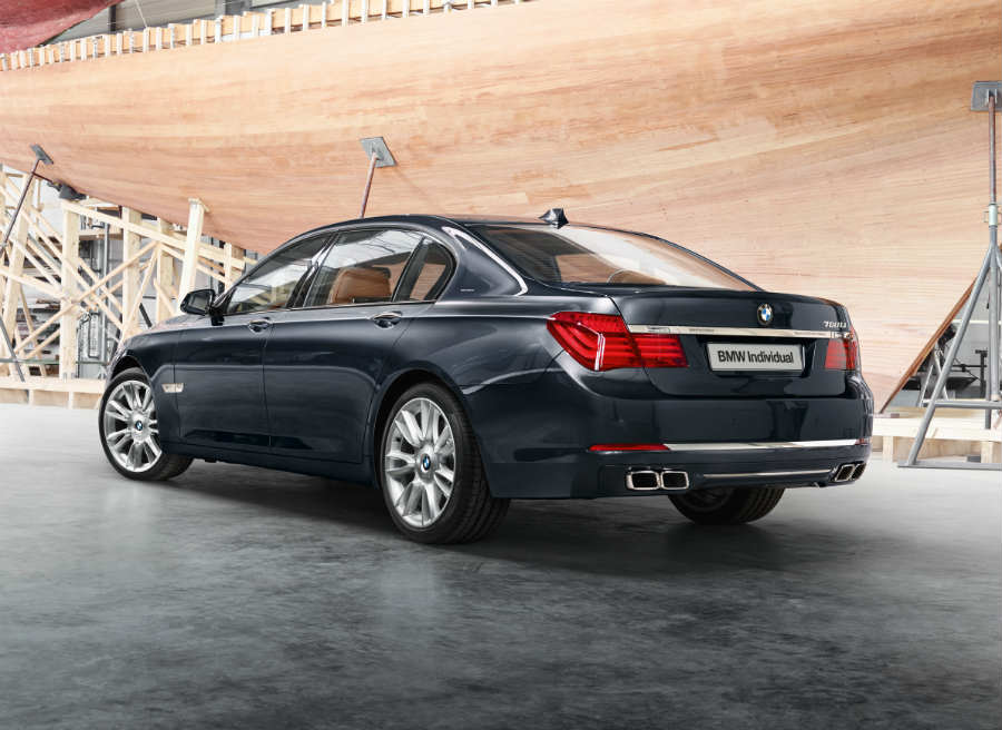 BMW Individual 760Li Sterling Robbe & Berking Los detalles en plata será los protagonistas del BMW 760Li Sterling Robbe & Berking.