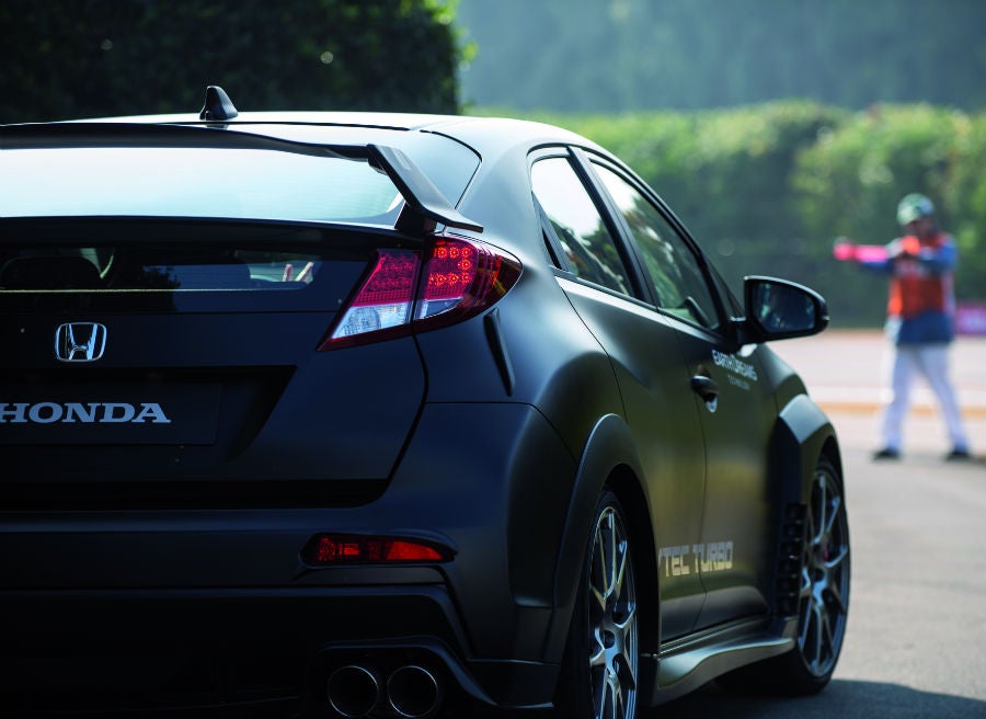 Honda Civic Type R La nueva bestia japonesa, dispuesta a saltar al circuito.