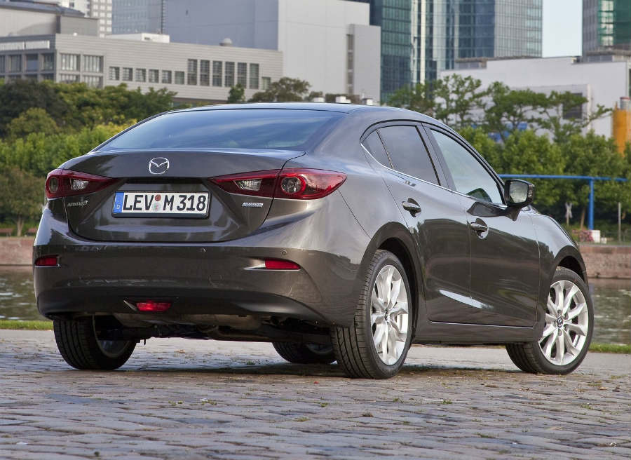 Mazda3 El nuevo Mazda3 híbrido tiene una potencia de 136 CV.