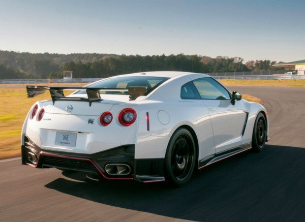 Nissan GT-R Nismo La zaga del Nissan GT-R Nismo es su parte más espectacular.