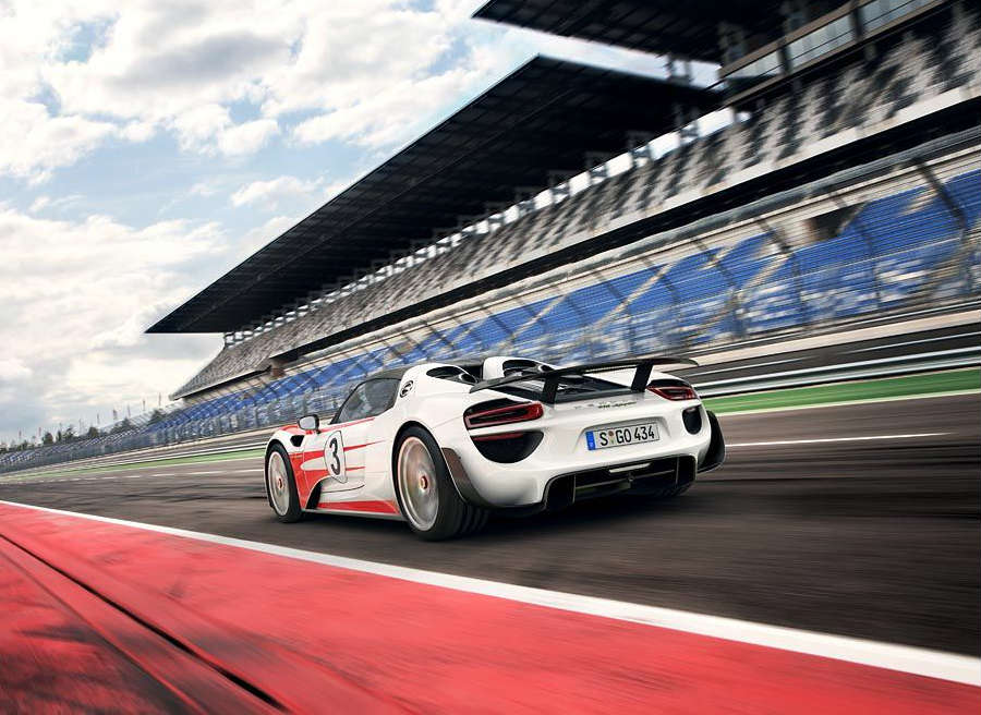 Porsche 918 Spyder El Porsche 918 Spyder mejora sus prestaciones poco antes de salir al mercado.