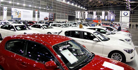 La Feria del Automóvil de Valencia abre mañana con un escaparate de 2.000 vehículos y descuentos hasta 9.000 euros La Feria del Automóvil de Valencia abre mañana con un escaparate de 2.000 vehículos y descuentos hasta 9.000 euros