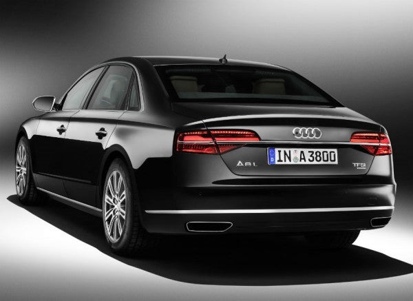 Audi A8L Security El Audi A8 L Security podría aguantar hasta ciertos explosivos.