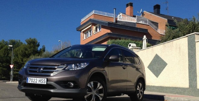 Honda CR-V El comportamiento del Honda CR-V en carretera te hace olvidar que conduces un SUV, recordando al de un compacto o una berlina.