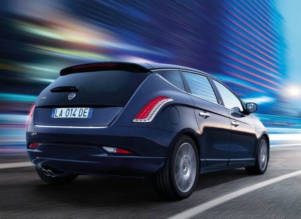 Lancia Delta Tres son las opciones mecánicas que presenta el nuevo Lancia Delta.