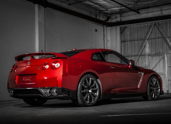 Nissan GT-R 2015 El aspecto del nuevo Nissan GT-R mantiene la esencia que le ha hecho famoso.