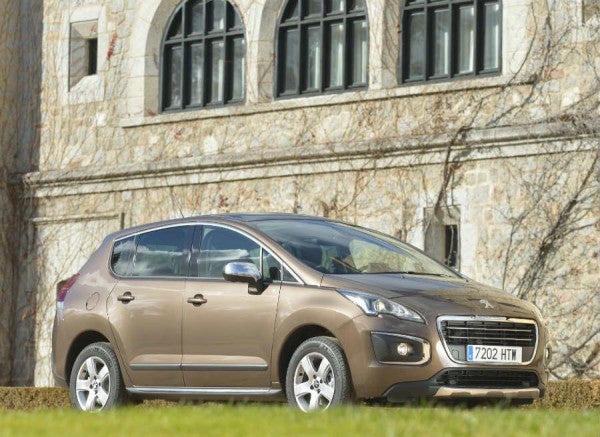 Peugeot 3008 El Peugeot 3008 se presenta con una gama mecánica de lo más amplia.