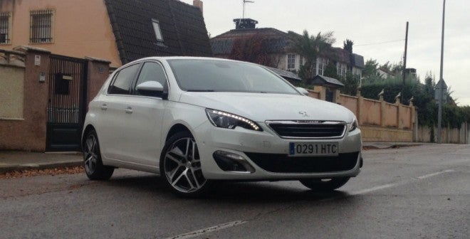 Peugeot 308 El nuevo Peugeot 308 da un importante paso en lo que a diseño se refiere.