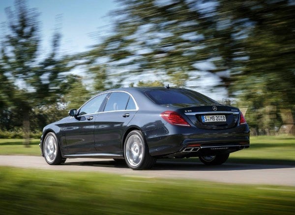 Mercedes S65 AMG El Mercedes S 65 AMG marca el tope de deportividad de la Clase S.