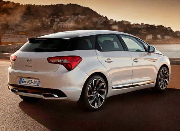 Citroen DS5 El Citroën DS5 recibe un nuevo motor en su gama.