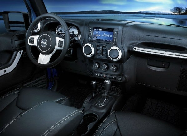 Jeep Wrangler Polar El interior del Jeep Wrangler Polar también varía respecto a la versión convencional.
