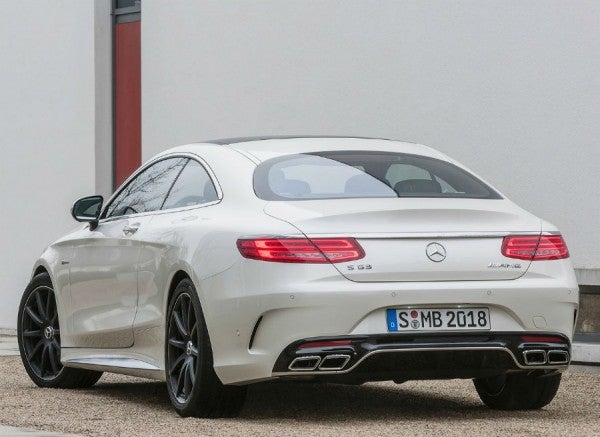 Mercedes S63 AMG La zaga del Mercedes S63 AMG es probablemente la parte más espectacular del coche.