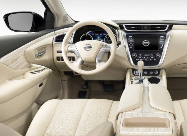 Nissan Murano Una pantalla táctil de 8 pulgadas preside la consola central del Nissan Murano.
