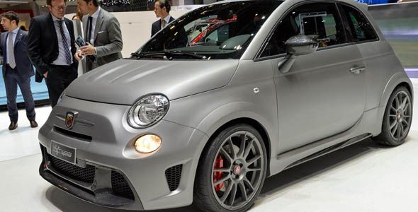 Nuevo Abarth 695 Biposto: el más rápido de la historia Nuevo Abarth 695 Biposto: el más rápido de la historia