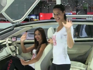 Vídeo: las chicas y las curiosidades del Salón de Ginebra Vídeo: las chicas y las curiosidades del Salón de Ginebra