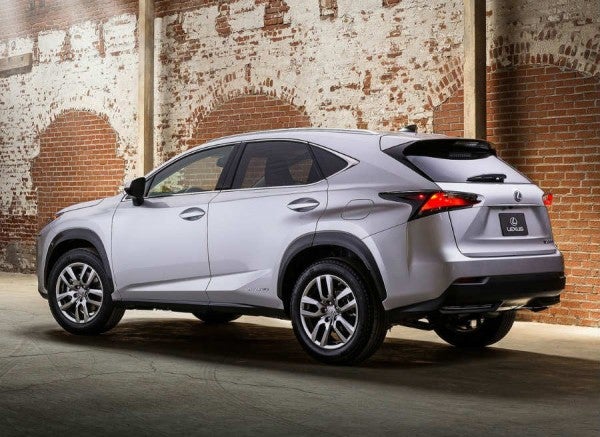 Lexus NX La zaga del Lexus NX respeta el mismo lenguaje de diseño que el frontal.