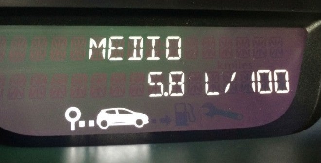 Renault Captur La cifra de consumo medio del Renault Captur con el motor diésel de 90 CV no alcanza los 6 l/100 km.
