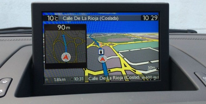 Peugeot RCZ R El navegador es uno de los lujos a nivel de equipamiento que presenta el Peugeot RCZ R.
