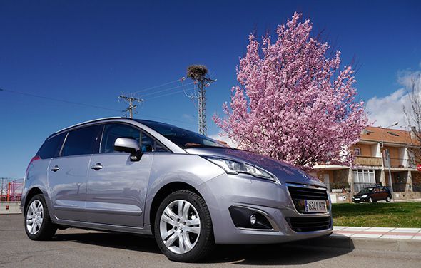 Peugeot 3008 y 5008: ahora con motores BlueHDi Peugeot 3008 y 5008: ahora con motores BlueHDi