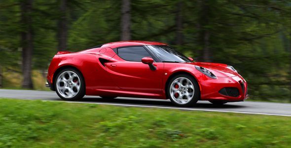 Alfa Romeo 4C, “Coche Playboy del Año 2014” Alfa Romeo 4C, “Coche Playboy del Año 2014”