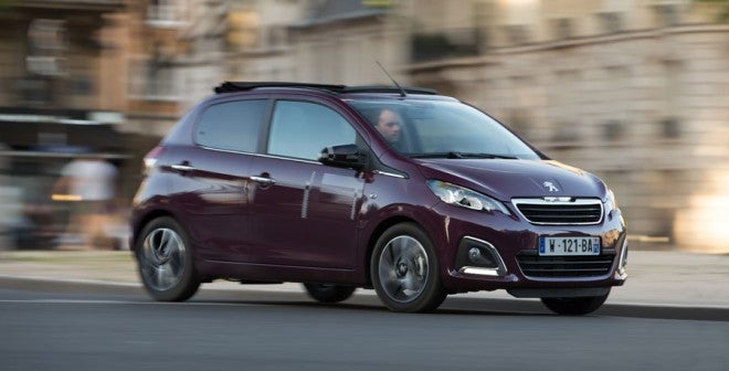 Peugeot 108 Llegará a los concesionarios españoles en octubre de 2014.