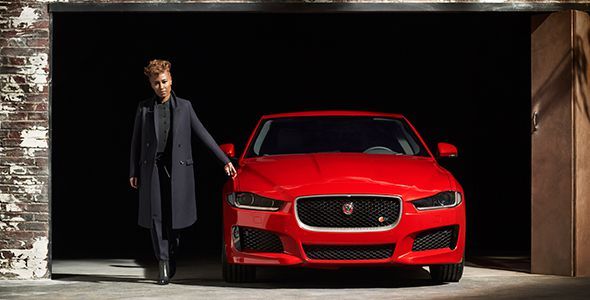 Así es el frontal del Jaguar XE 2015 Así es el frontal del Jaguar XE 2015