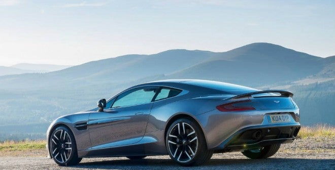 Aston Martin Vanquish 2015 ¿Elegancia o deportividad? Pues las dos. Es el sello Aston Martin.